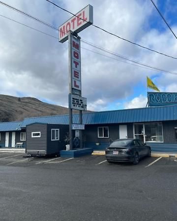 Robbie'S Motel Cache Creek Exteriör bild