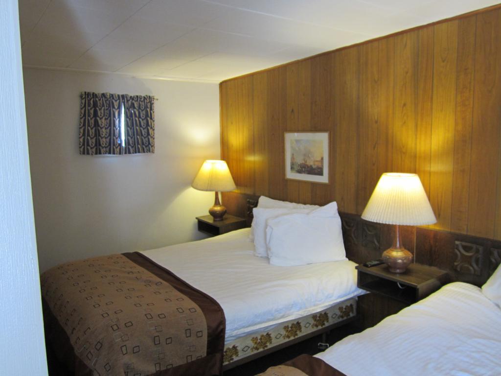 Robbie'S Motel Cache Creek Exteriör bild